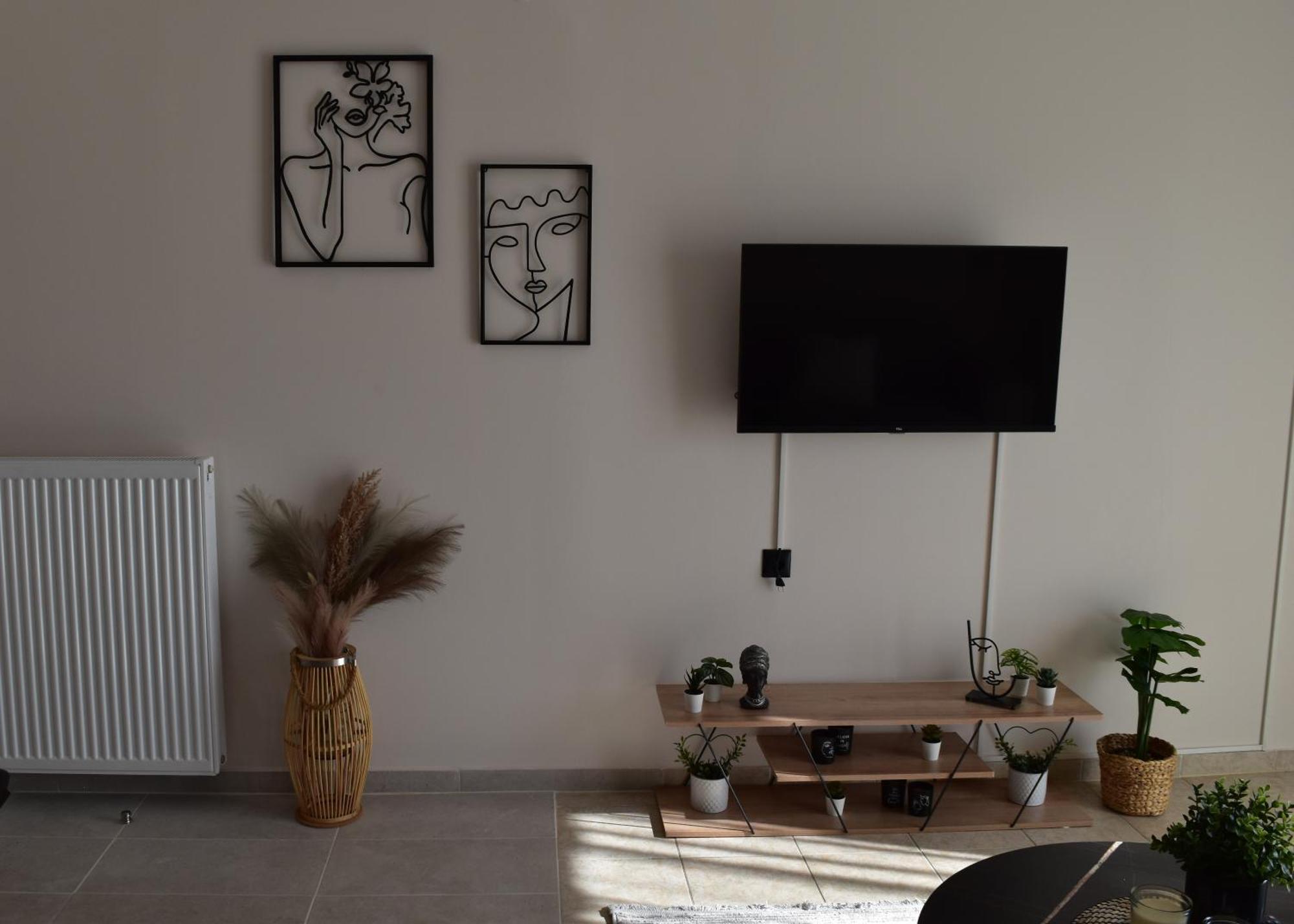 Pnoe Apartments กาโต ลูตรากี ภายนอก รูปภาพ