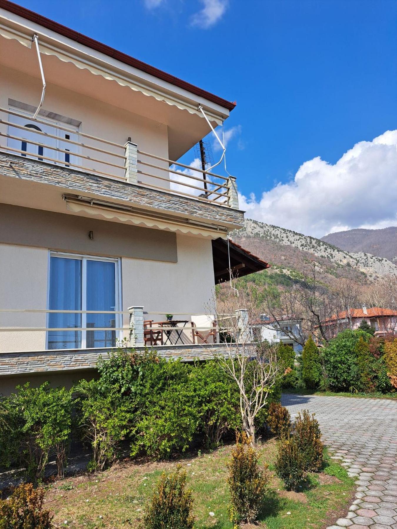 Pnoe Apartments กาโต ลูตรากี ภายนอก รูปภาพ